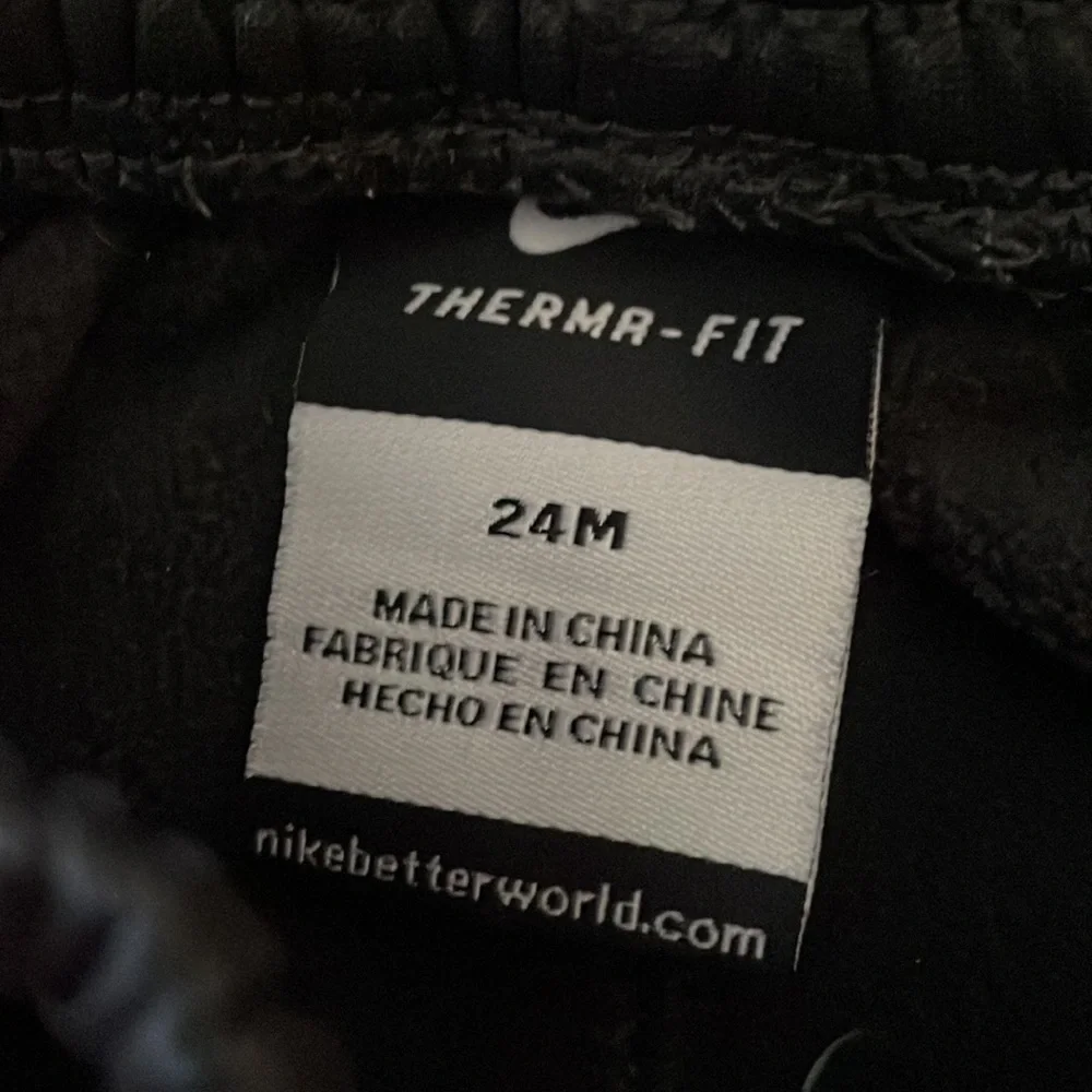 Nike Therma fit pants 24M